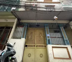 Bán nhà Lĩnh Nam giá 9 tỷ, diện tích 64m2, 4 tầng, mặt tiền 5.5m