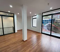 Bán nhà Trích Sài giá 13.5 tỷ, diện tích 89m2, 4 tầng, mặt tiền 4m