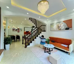 Bán nhà riêng vừa ở vừa kinh doanh 5 tầng, 4PN, 4WC, 55m2, giá 9 tỷ tại Phố Hoàng Cầu, Đống Đa, Hà