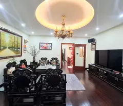 Bán nhà Vũ Hữu , ngõ rộng ô tô tránh, ba bước ra phố, 58m2, hơn 18 tỷ