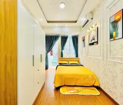 Vị trí bao đẹp , nhà nằm giữa mấy chợ và trường học siêu thị xung quanh. Chỉ 3.78 Tỷ