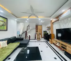 NHÀ DÂN XÂY CỔ LINH - 50M _ HƠN 8 TỶ_ NGÕ THÔNG _ SÁNG THOÁNG _ Ô TÔ ĐỖ SÁT NHÀ _ GẦN AEON,