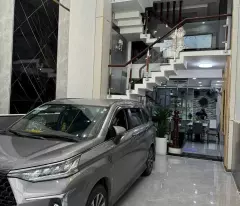 Bán nhà đẹp 5 lầu có T.Máy gara ô tô Nguyễn Văn Khối 84m2 tặng nội thất gần CV 12 tỷ xíu.