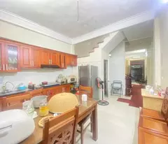 BÁN NHÀ VIỆT HƯNG, 60M, NHỈNH 7 TỶ, NHÀ DÂN XÂY CHẮC CHẮN, XE KIA ĐỖ CỬA