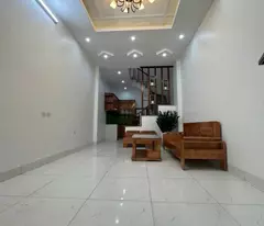 Bán Nhà Ô CHỢ DỪA, 5 Tầng, Gần Phố, Full Nội Thất, Đẹp Lung Linh, Chỉ 5.65 Tỷ