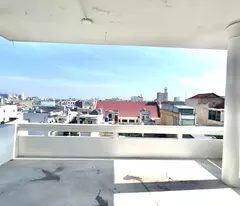 Căn hộ 1PN, sân thượng siêu to khổng lồ cho thuê giá 5tr