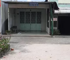 Cần bán gấp nhà và nhà tại chợ Vị Trung, huyện Vị Thuỷ, tỉnh Hậu Giang (có 83m thổ cư). Giá: 1tỷ