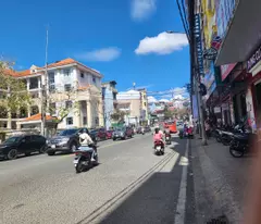 CHO THUÊ MẶT BẰNG MẶT TIỀN ĐƯỜNG Ô TÔ 1 TRỆT 1 LẦU ĐƯỜNG 3/2 P1 ĐÀ LẠT 24TR/THÁNG