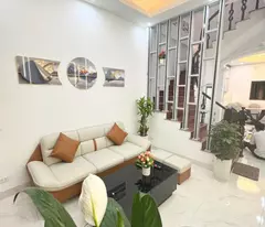 Bán nhà 4 tầng, 40m², 4 ngủ, Định Công Hạ, Hoàng Mai, 6.1 tỷ - Sổ đỏ chính chủ