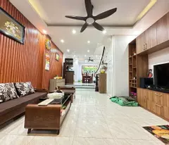Bán nhà riêng tại Ngõ 213 Giáp Nhất,Thanh Xuân  , DT 53m2, 6PN, 5WC, giá cực chất 8,9 tỷ