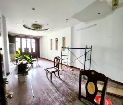 Cho thuê nhà nguyên căn phố Nguyễn Văn Cừ , mặt phố kinh doanh sầm uốt, đi lại thuận tiện. Có vỉa