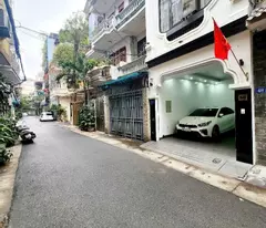 Bán nhà phân lô yên lạc 5 tầng thang máy long lanh ô tô dừng đỗ vào nhà hai bà trưng