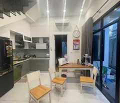 CHỦ NHÀ NHỜ BÁN GẤP. BIỆT THỰ LÔ GÓC  THẠCH BÀN LONG BIÊN - 104m2 x3 TẦNG 
 HƠN 18.3 TỶ. TL 

-NGÕ