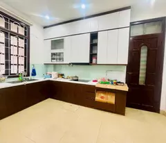 Bán nhà nguyễn chính 5 tầng long lanh lô góc ô tô dừng đỗ kinh doanh hoàng mai
