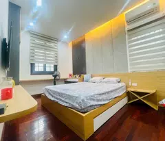 Bán nhà nguyễn chính 5 tầng long lanh lô góc ô tô dừng đỗ kinh doanh hoàng mai