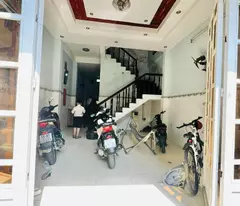 Nhà 2 tầng, Trường Thọ, TĐ, ngay trạm Metro, 70m2, ngang 4.6m, nhỉnh 4 tỷ