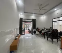 Bán nhà 135m², 2PN, 2WC, Linh Xuân, Thủ Đức, 6.1 tỷ, sổ hồng