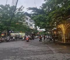 Nhà 4 tầng mặt phố kinh doanh tại Trâu Quỳ, Gia Lâm. Dt 51m2, 200m2 sàn, đường 8m. Lh 0989894845