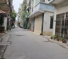 Bán nhà phố Lạc Long Quân 77m2, 4T, MT4.5m xây đẹp giá 18.3 tỷ ô tô thoải mái gần Hồ
