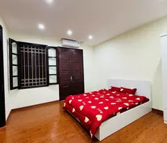 Đội Cấn - Ba Đình / 5 Tầng 30m2 dân xây - 6x Tỷ