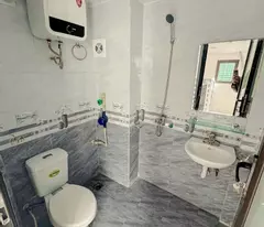 Bán nhà Lĩnh Nam, Hoàng Mai, 8.9 tỷ - 6 tầng, 8PN, 9WC, full nội thất, vị trí vàng