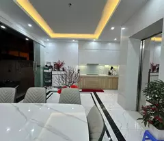 Bán nhà Phố Thái Hà, 7 Tầng Thang Máy, Có Sân Để Xe, 37mx7T, Giá: 11.7 Tỷ, Lh: 0396935190.