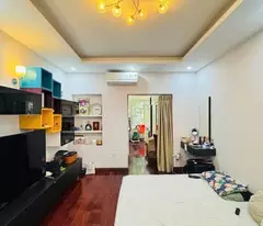 "Bán nhà phố Kim Ngưu, Hai Bà Trưng 65m, 3 tầng, Giá: 17 tỷ. LH: 0937158386