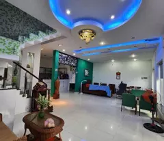 Nhà mặt tiền đường Gò Cát DT 250m , 3 tầng giá tốt