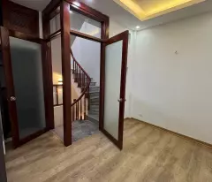 BÁN NHÀ BẠCH MAI HAI BÀ TRƯNG NHÀ ĐẸP FULL NỘI THẤT THÔNG THOÁNG CHỈ VIỆC SÁCH VALI VỀ Ở GIÁ 6,8 TỶ