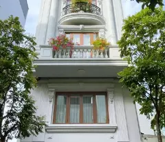 Gia đình cần tiền bán nhà 6 TẦNG – 73m2 - Ô TÔ TRÁNH - THANG MÁY- VỈA HÈ rộng - TƯƠNG LAI 2 MẶT Ô