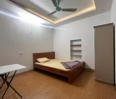 💥Mặt ngõ Kinh doanh Dịch Vọng Hậu 40m 5T, ngõ thông 3 gác, gần phố, 9.5 Tỷ💥