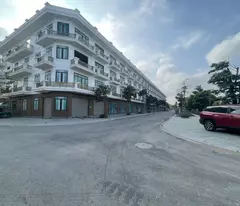 3.25 TỶ SANG TÊN SỔ NGAY. NHẬN NHÀ 4 TẦNG MỚI XÂY TP.THANH HÓA. LH: 0966 343 969