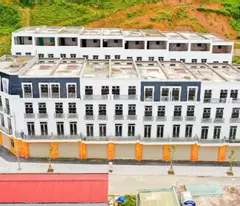 Duy nhất 1 căn Liền Kề giá rẻ hơn thị trường 500 triệu. Đối diện công viên và giáp 5 tòa chung cư.