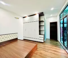 Nhà 3 tầng mặt phố Tam Khương Đống Đa cách ô tô tránh 3 mét, sổ đỏ chính chủ, vuông vắn
