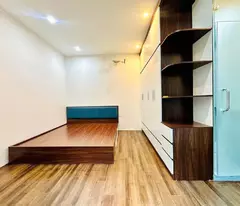 Nhà 3 tầng mặt phố Tam Khương Đống Đa cách ô tô tránh 3 mét, sổ đỏ chính chủ, vuông vắn