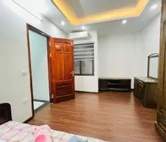 Bán nhà Trương Định giá 9.8 tỷ, diện tích 56m2, 5 tầng, mặt tiền 5.5m