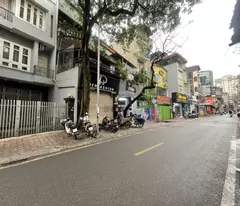 Bán nhà mặt phố Dương Quảng Hàm 106m2, 3T, MT4.4m nhà 2 thoáng giá đầu tư nhỉnh 32 tỷ