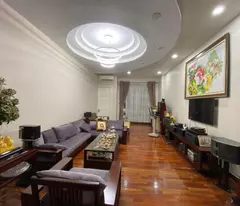 Bán nhà mặt phố Dương Quảng Hàm 106m2, 3T, MT4.4m nhà 2 thoáng giá đầu tư nhỉnh 32 tỷ