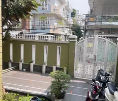 BIỆT THỰ SÂN VƯỜN - MẶT TIỀN KINH DOANH NGAY LÊ VĂN QUỚI - NGANG KHỦNG 10M CHỈ 22.9 TỶ