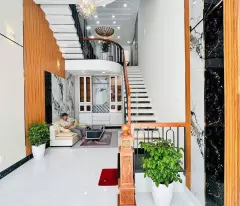 Bán nhà 4 tầng (4x17)  Mặt tiền bờ kè Đường 8m Thạnh Xuân 24, Quận 12 giá tốt