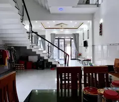 Cực Đẹp - Bán nhà kiệt Ngô Quyền 90m2 Vị Trí Sầm Uất giá chỉ Nhỉnh 6 tỷ.