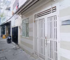 BÁN NHÀ 2 TẦNG - CĂN GÓC THOÁNG MÁT - NGAY CHỢ HUỲNH VĂN CHÍNH - 40M2