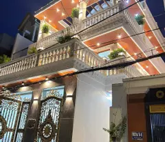 Bán nhà mặt phố 3 tầng 8x20m giá 11,9 tỷ Đường 8m Nguyễn Ảnh Thủ
