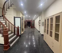 💥SIÊU PHẨM💥Lạc Long Quân 7 Tầng thang máy 50m2, Ô tô tránh, KD tốt, 22.6 Tỷ