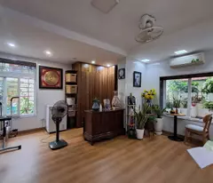 Bán Nhà Phố trần Quý Kiên, Cầu Giấy, 6 tầng thiết kế thông sàn, vỉa hè, ô tô tránh, kinh  doanh