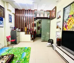 Bán nhà riêng tại Ngõ Thịnh Hào 2,ngõ thông thoáng  Tôn Đức Thắng, Đống Đa, Hà Nội, 47m2, 6 Tầng,