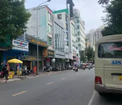 ***Bán nhà mặt tiền đường Cao Thắng, Phường 12, Quận 10 ngay Hà Đô Centrosa.