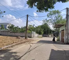 Bên em cần bán  lô đất,187m2 và lô 185 m2, có 65m2 ont nằm trục chính đông hạ -đông yên-quốc