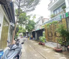 Nhà 3 tầng, Hồ Bá Phấn, PLA, 110m2, ngang 5.2m, ngay Metro, xe hơi trong nhà, 7.3 tỷ