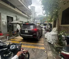 Bán nhà lĩnh nam 5 tầng ô tô tránh vào nhà kinh doanh hoàng mai